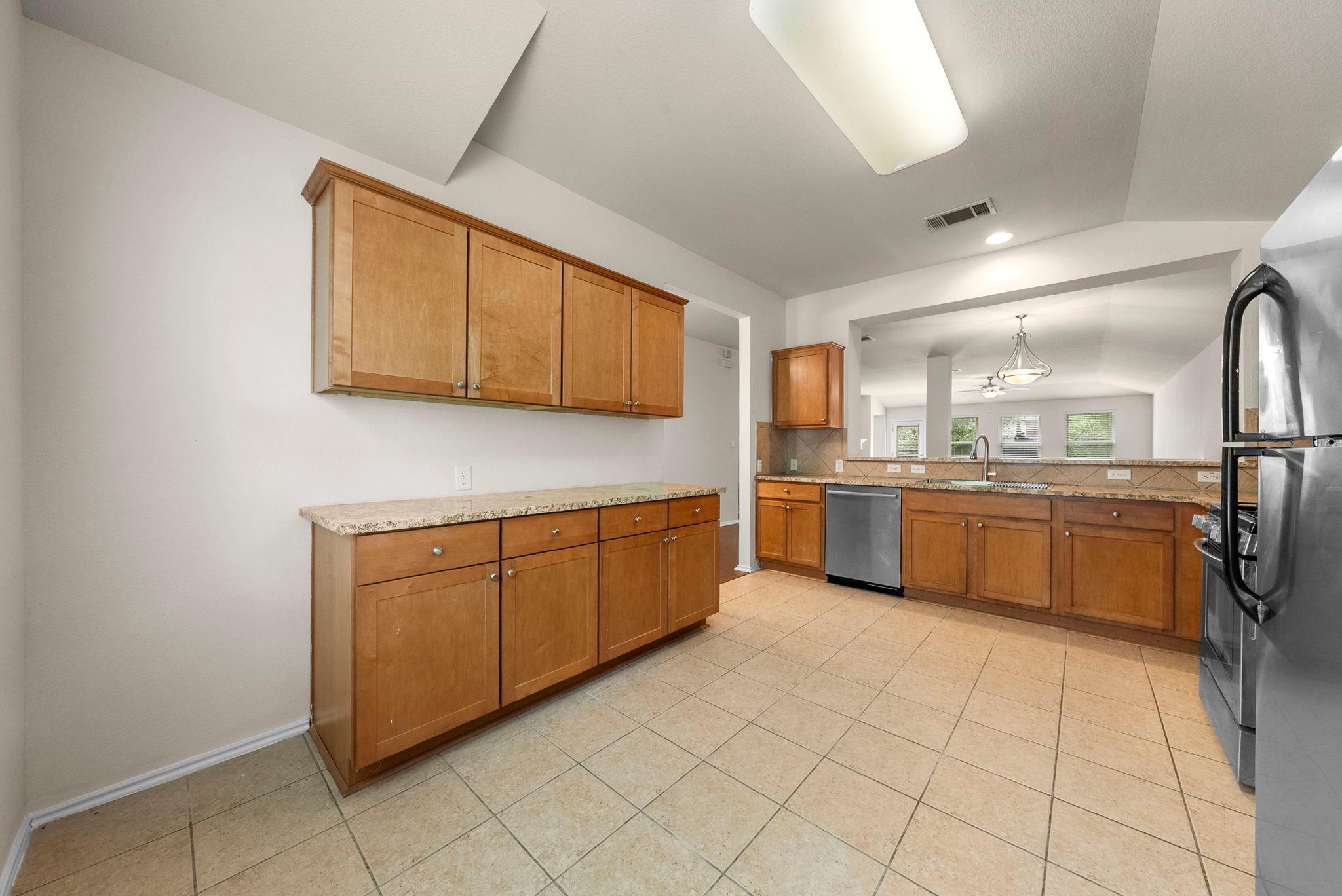 9424 Castle Pines DR
