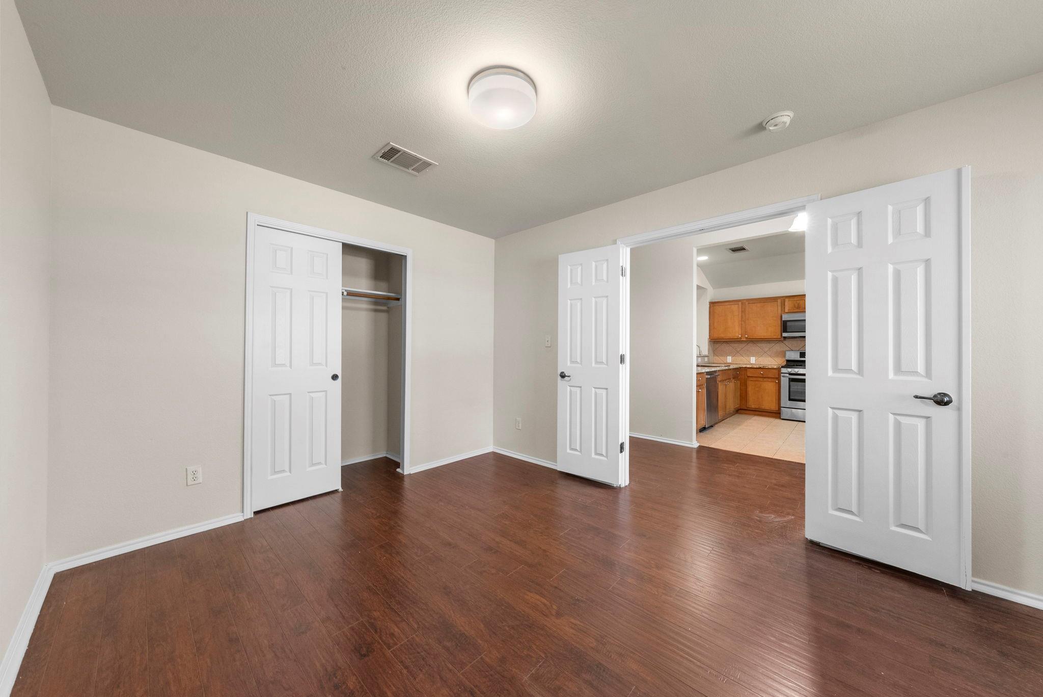 9424 Castle Pines DR