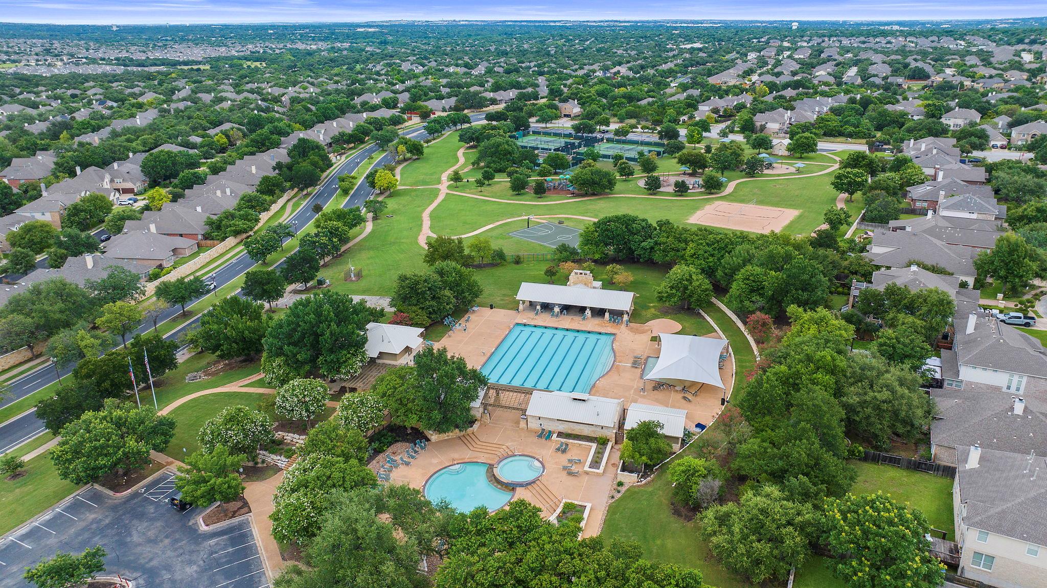 9424 Castle Pines DR