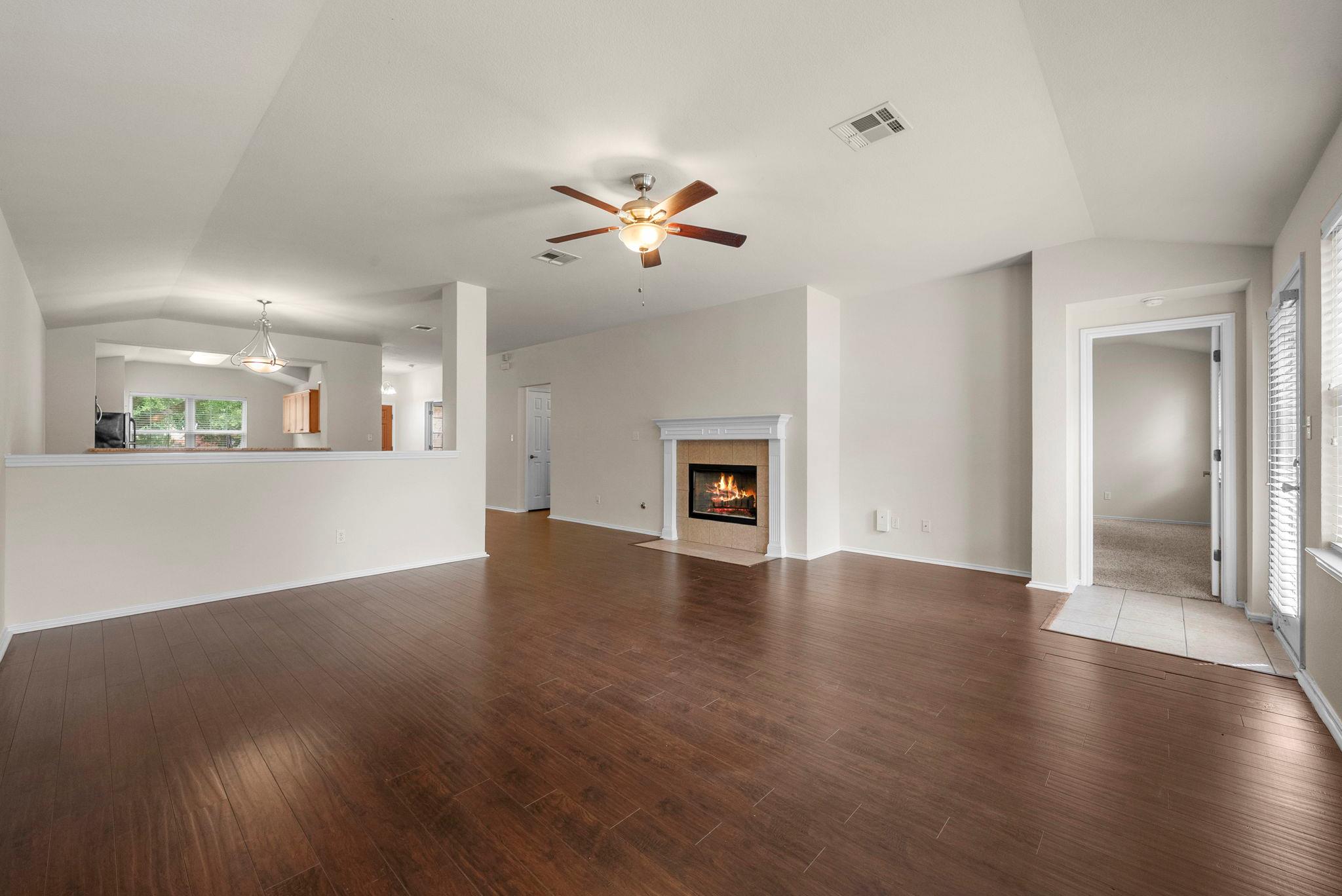 9424 Castle Pines DR
