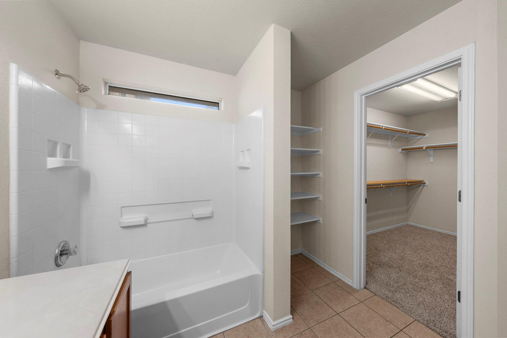 9424 Castle Pines DR