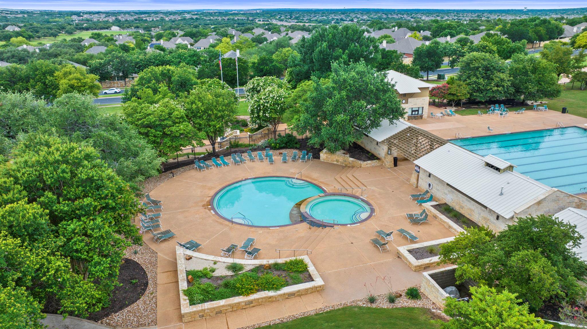 9424 Castle Pines DR