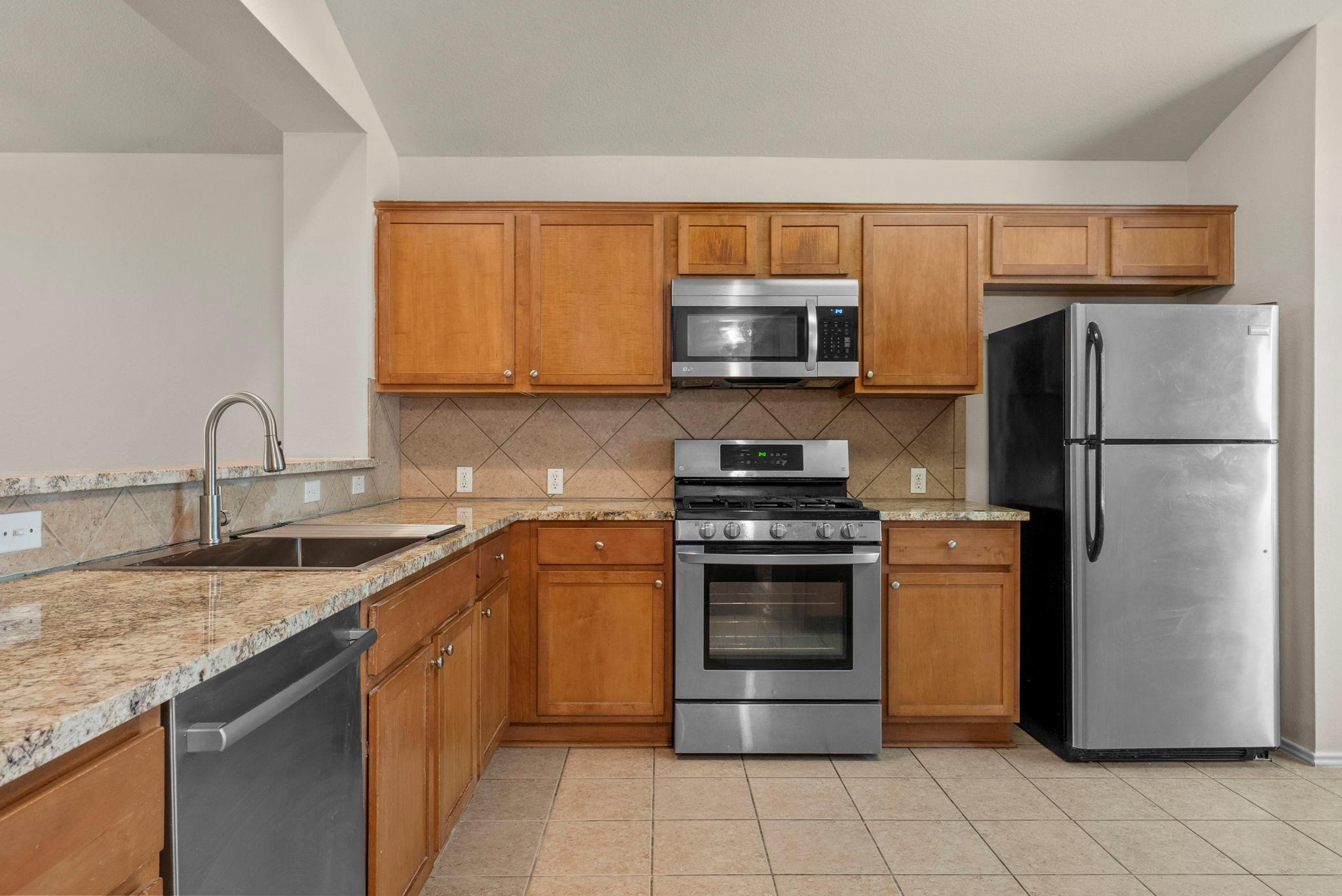 9424 Castle Pines DR