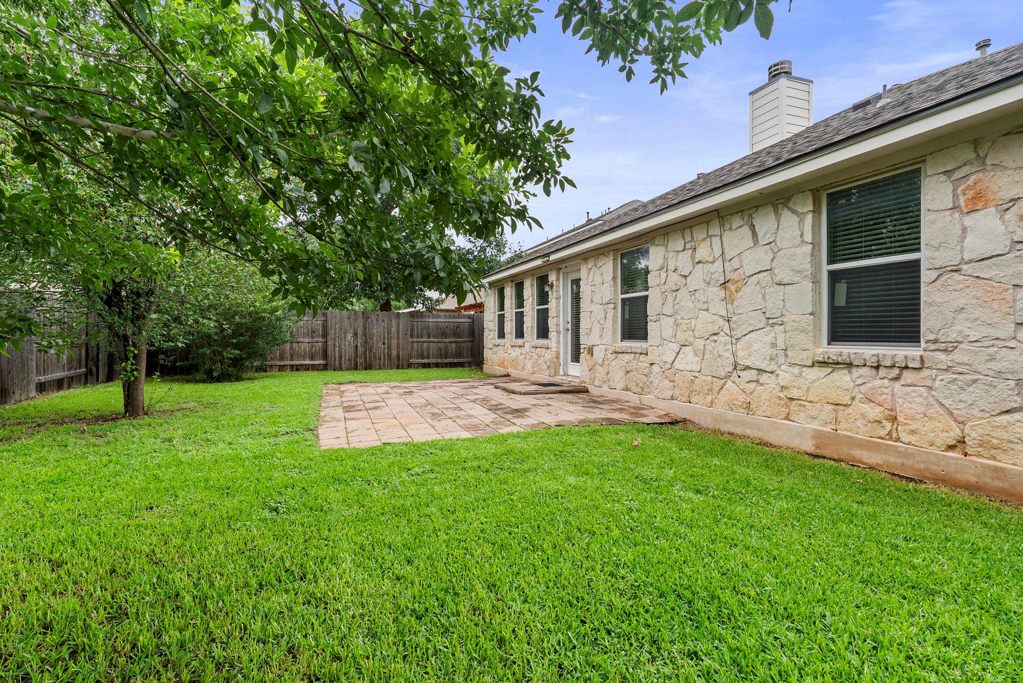 9424 Castle Pines DR