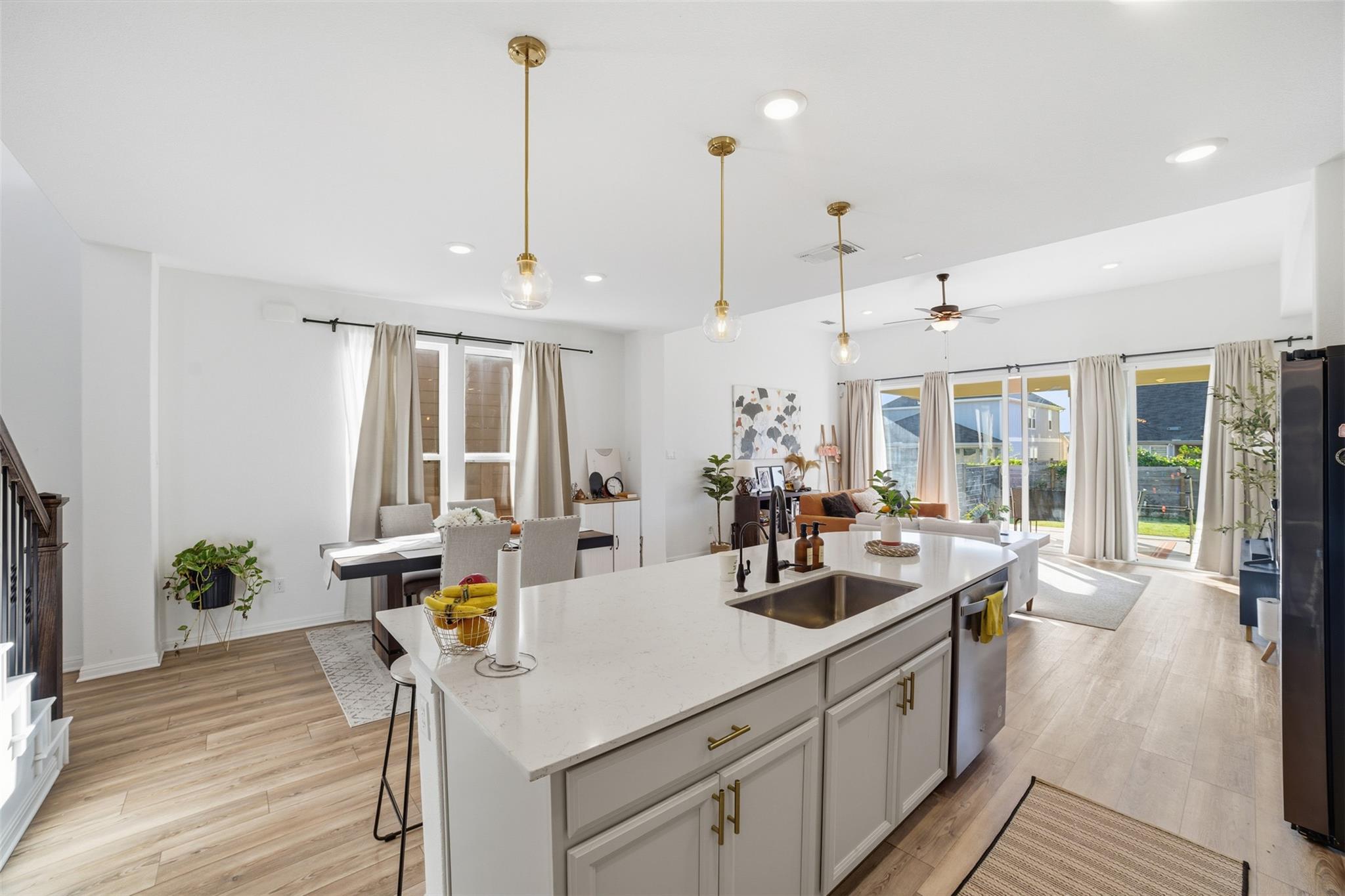 232 Turnbuckle BND, Leander