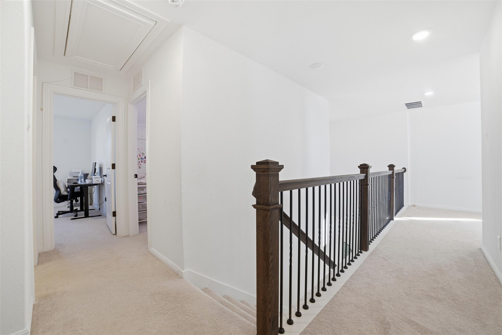 232 Turnbuckle BND, Leander