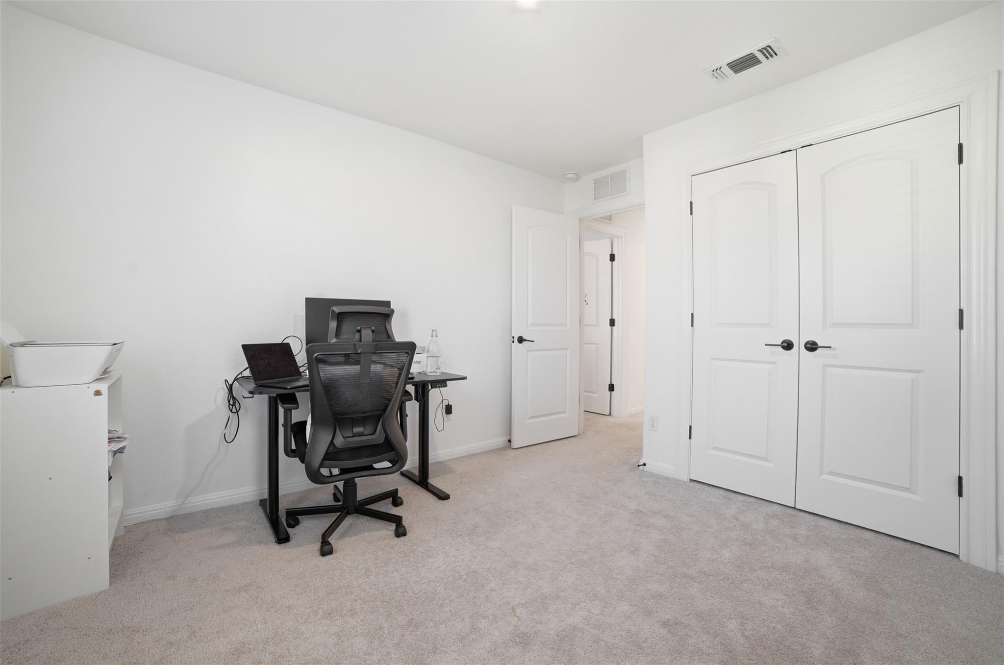 232 Turnbuckle BND, Leander