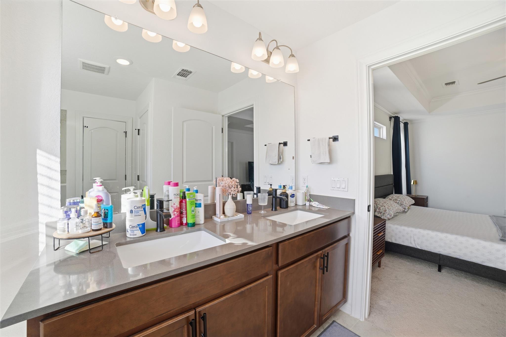 232 Turnbuckle BND, Leander