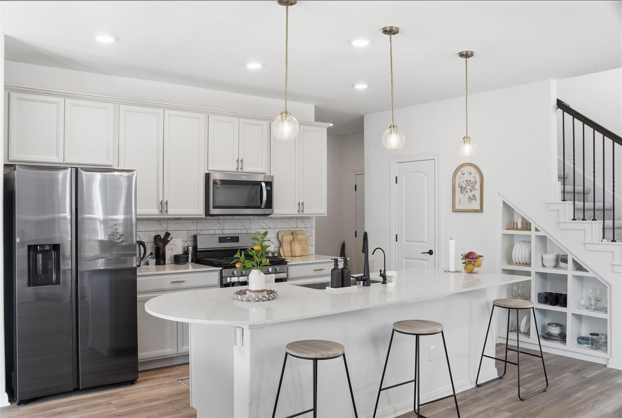 232 Turnbuckle BND, Leander