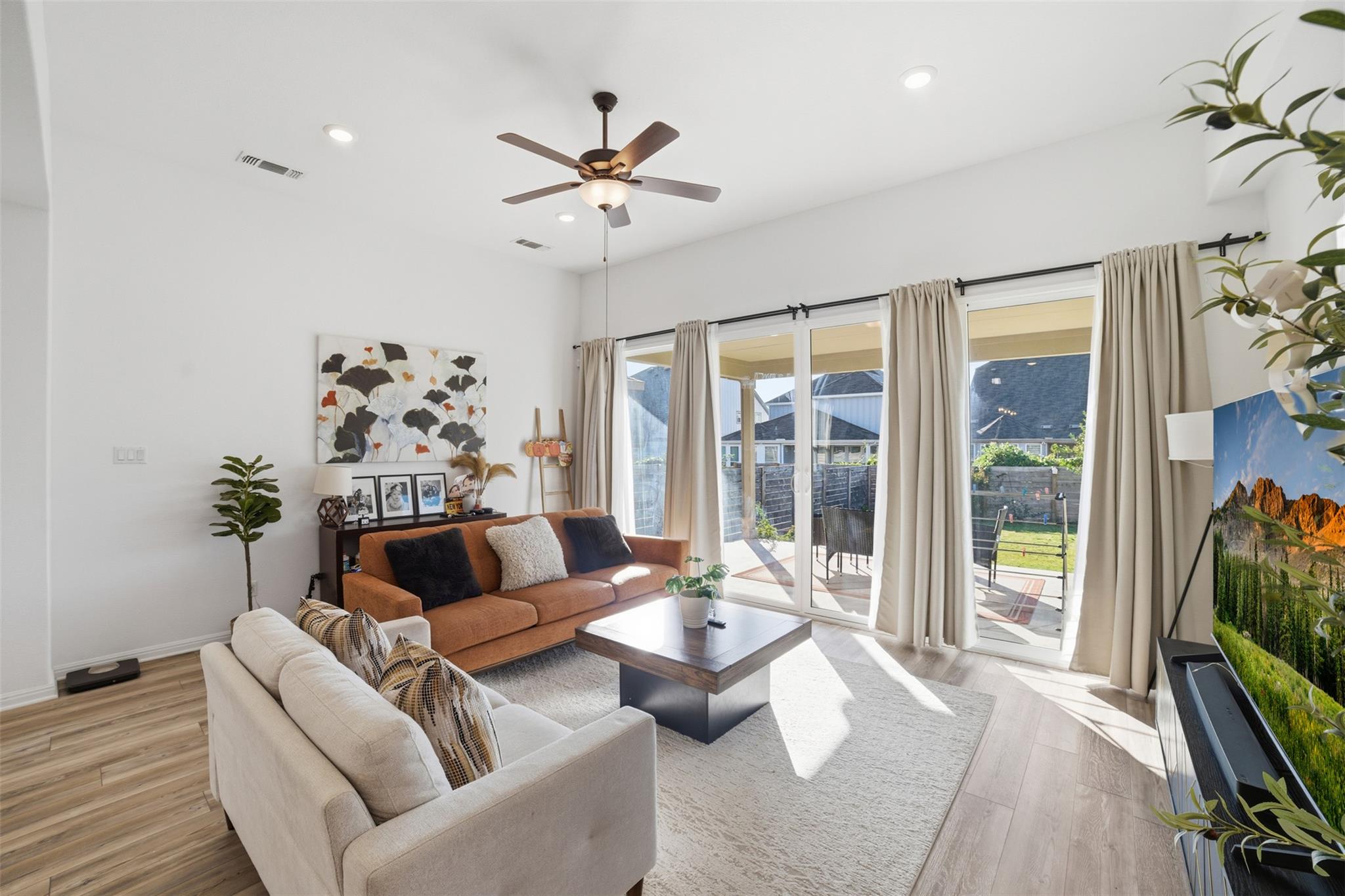 232 Turnbuckle BND, Leander