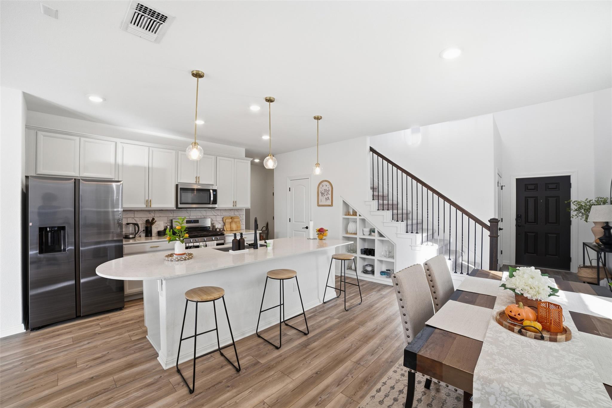 232 Turnbuckle BND, Leander