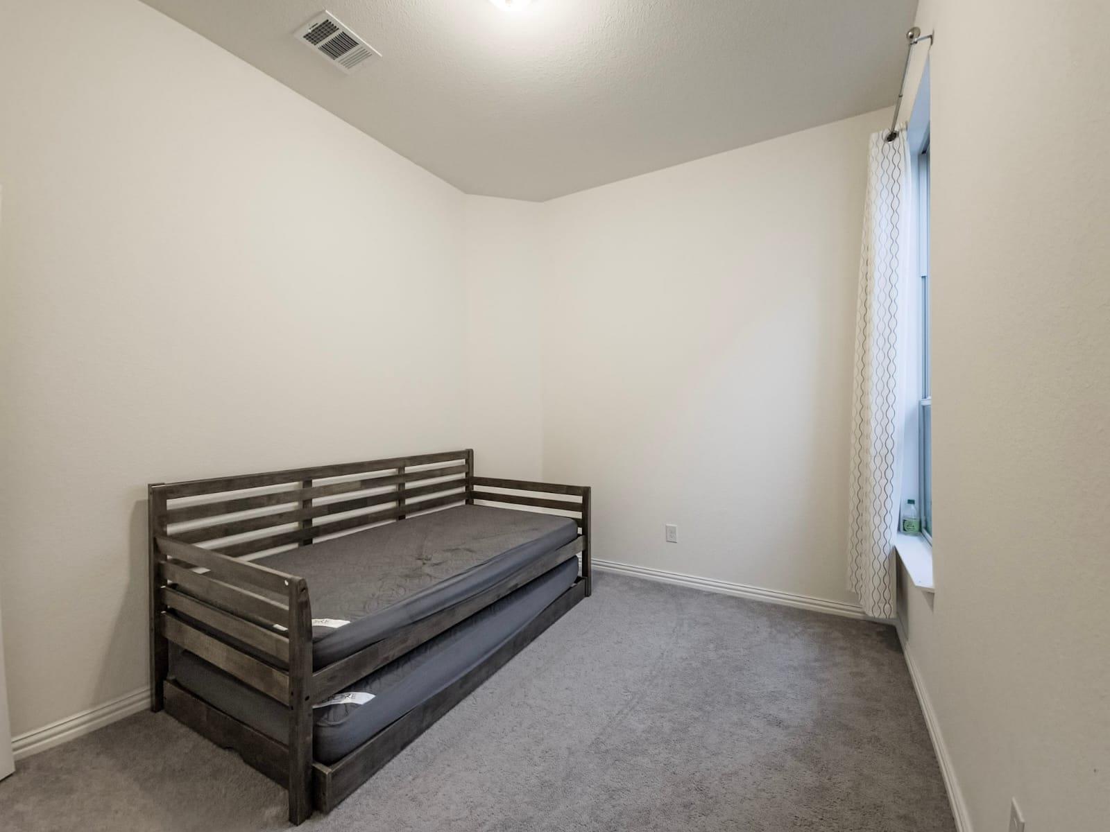 627 Pheasant Hill LN