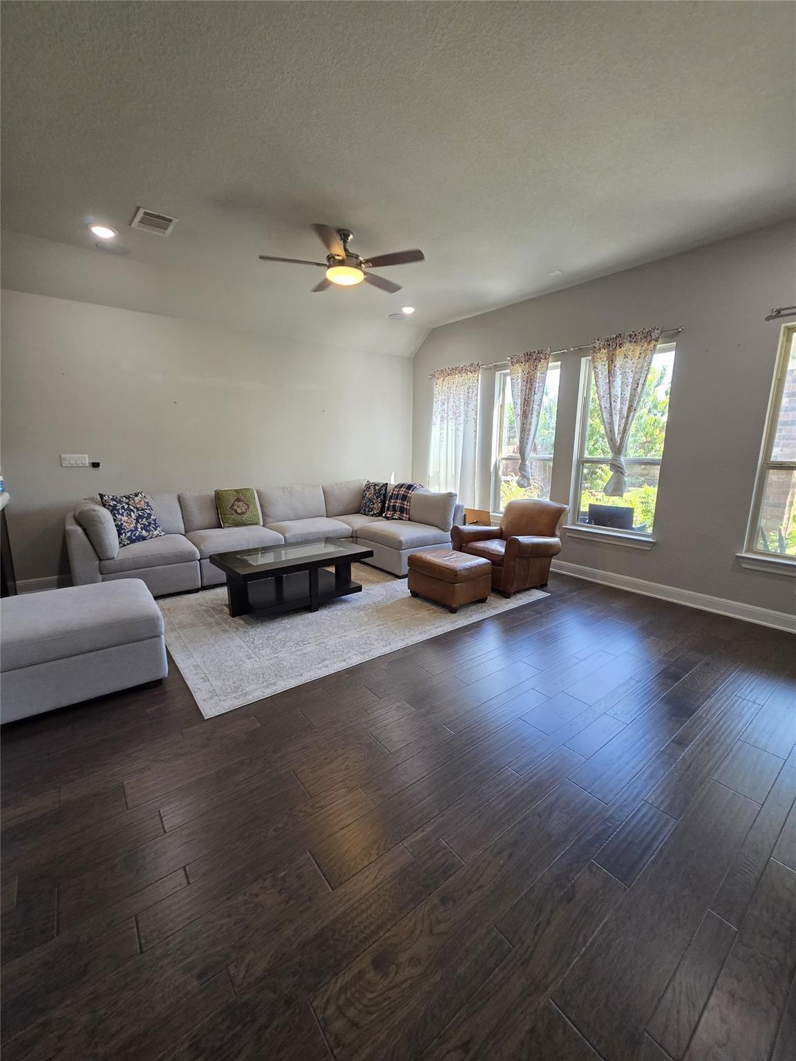 2637 Enza DR