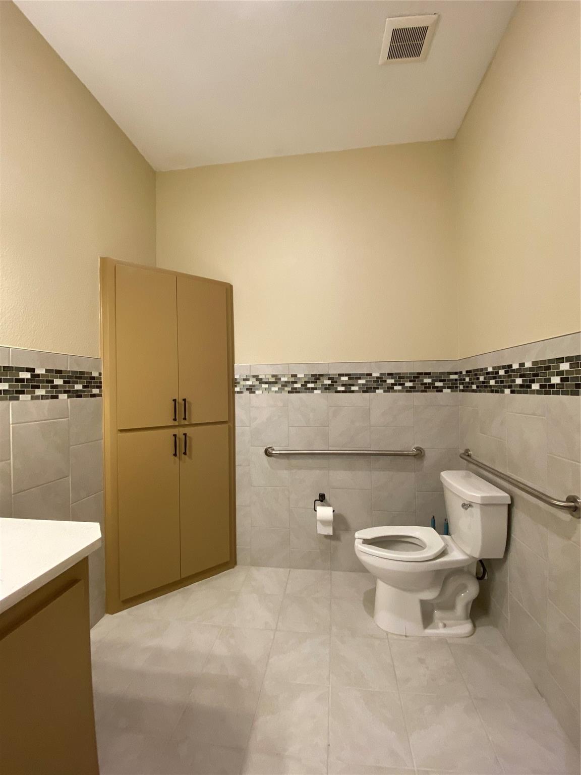 2200 N AW Grimes BLVD # 310