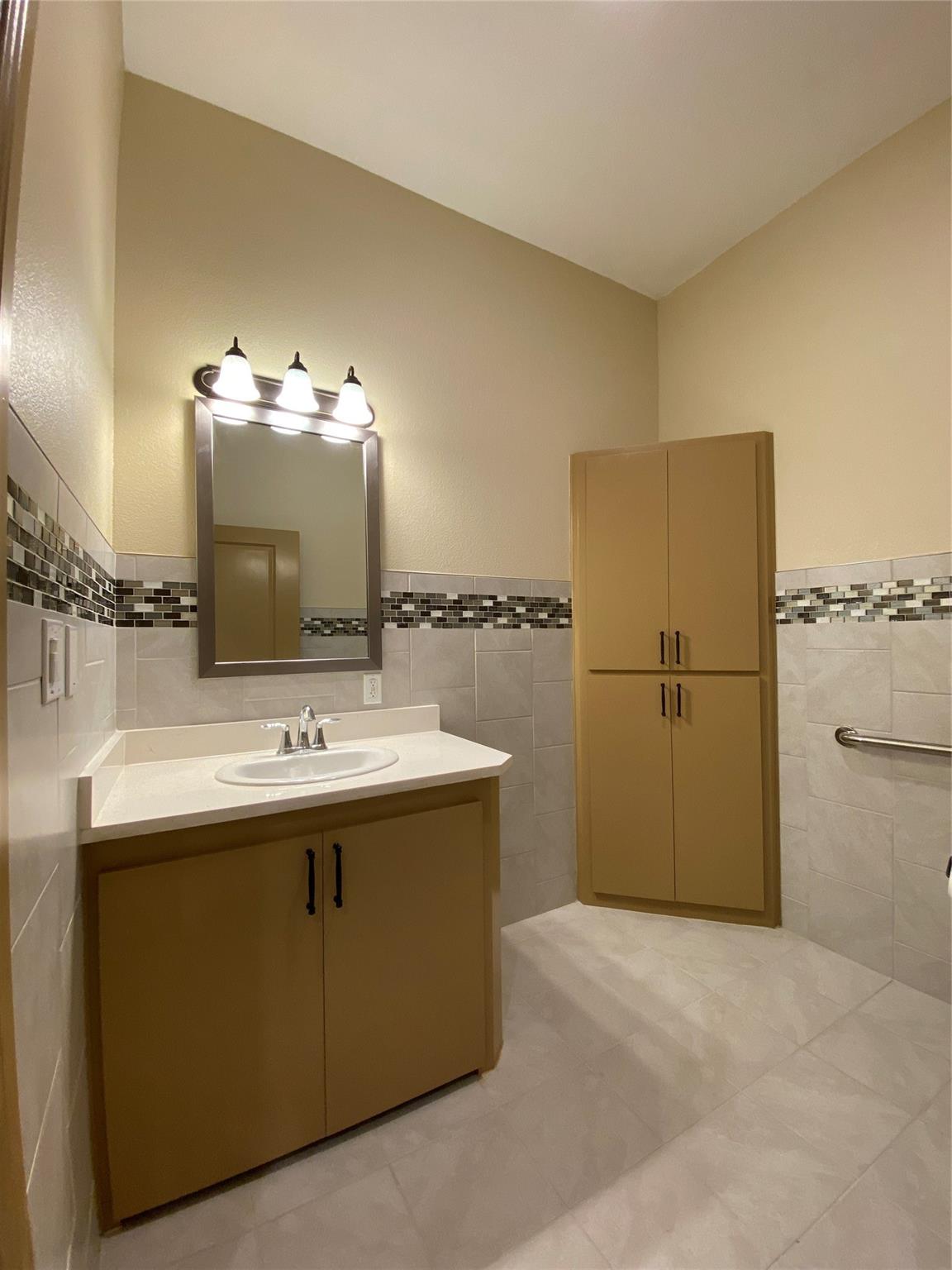 2200 N AW Grimes BLVD # 310