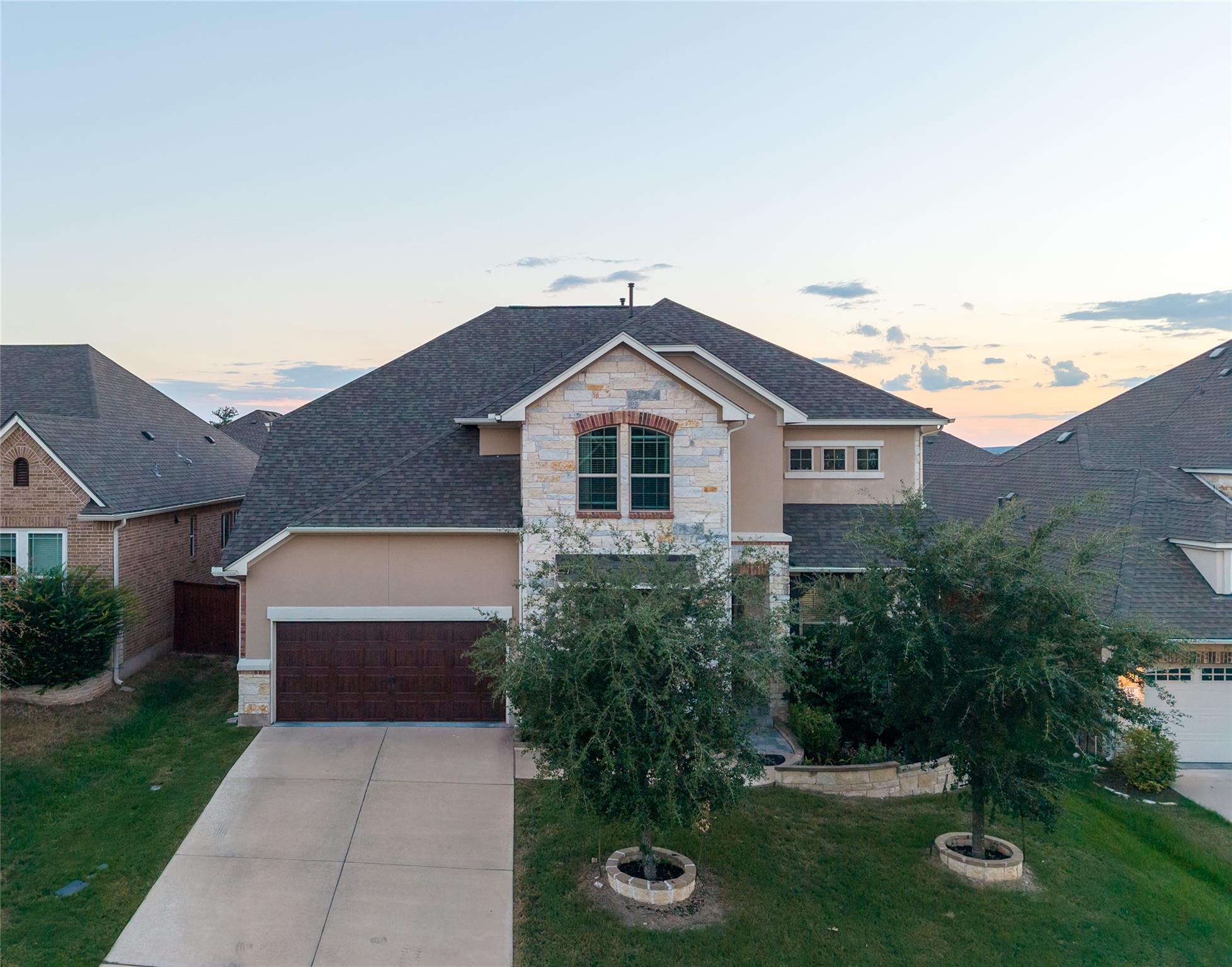 137 Claiborne Lake LN