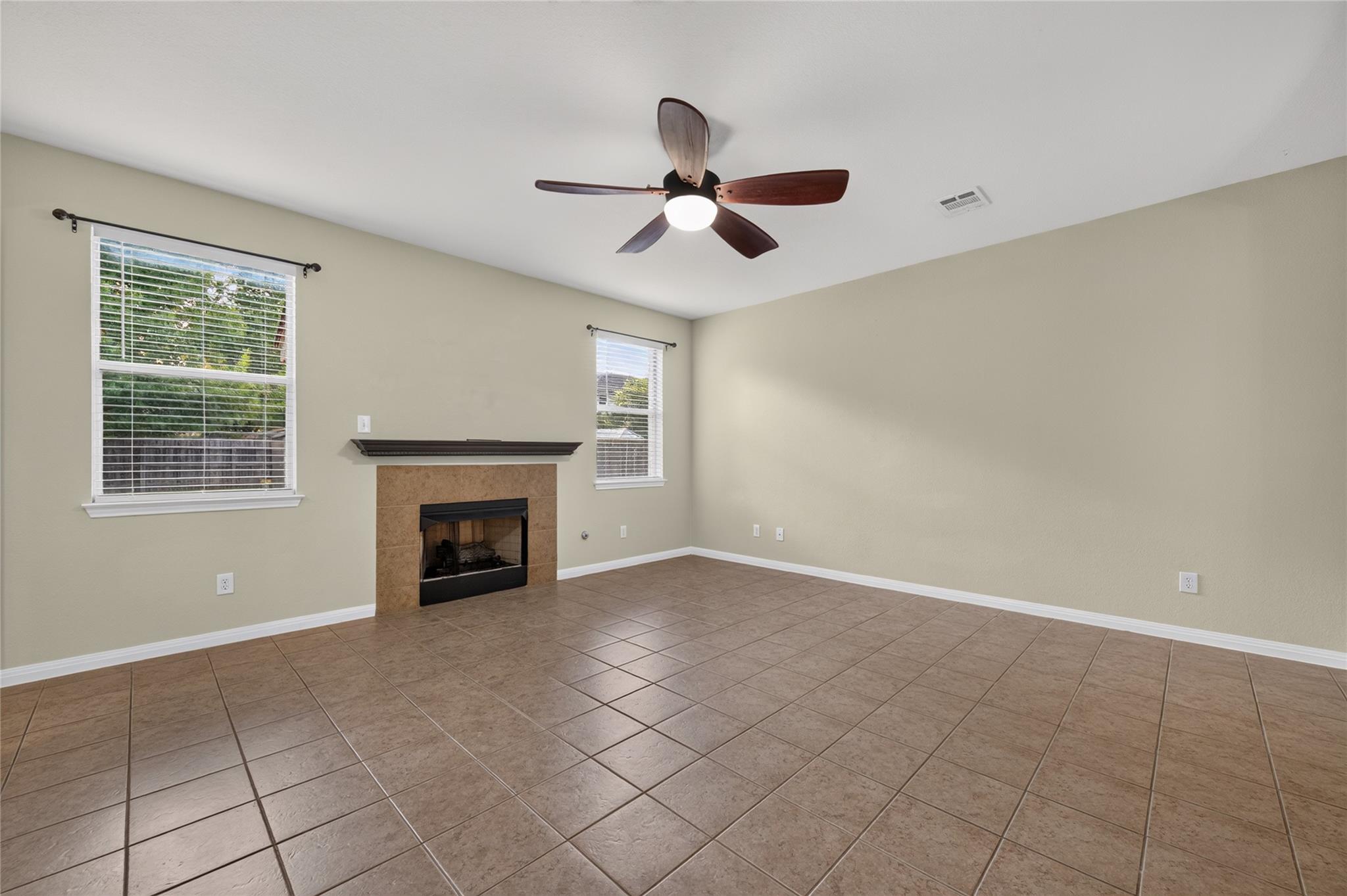 2207 Brittway LN