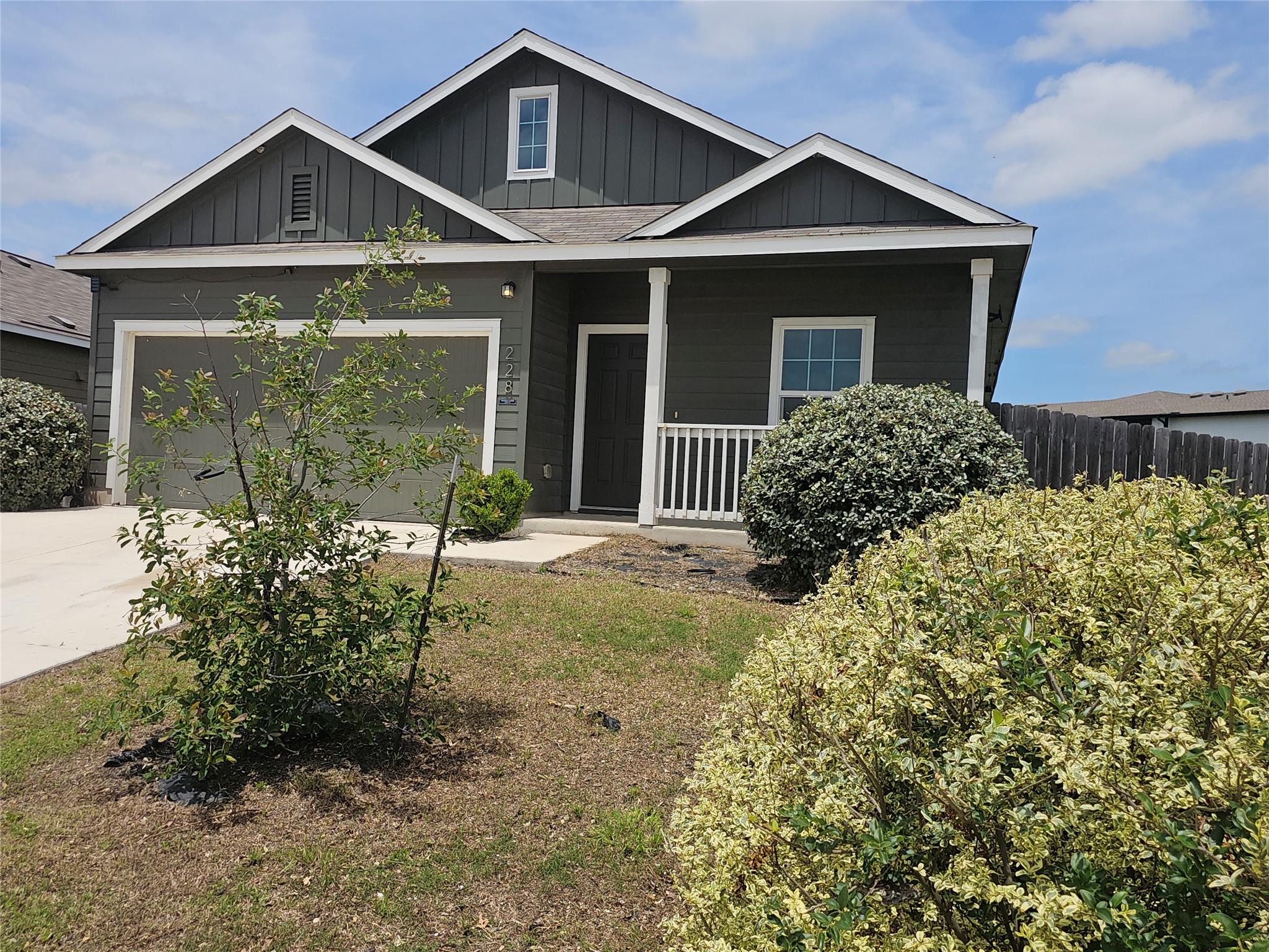 228 Gabriels Bluff DR