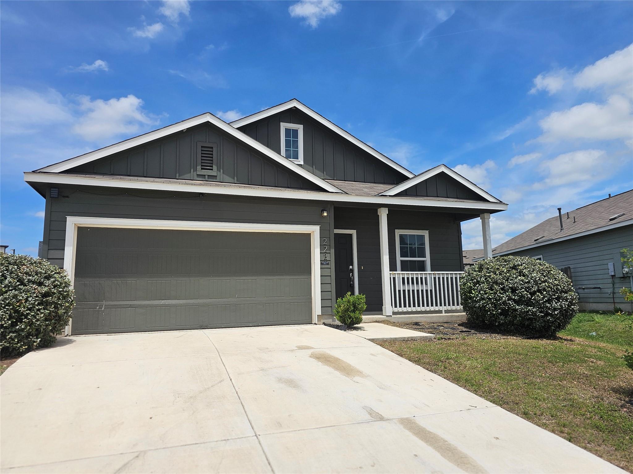 228 Gabriels Bluff DR