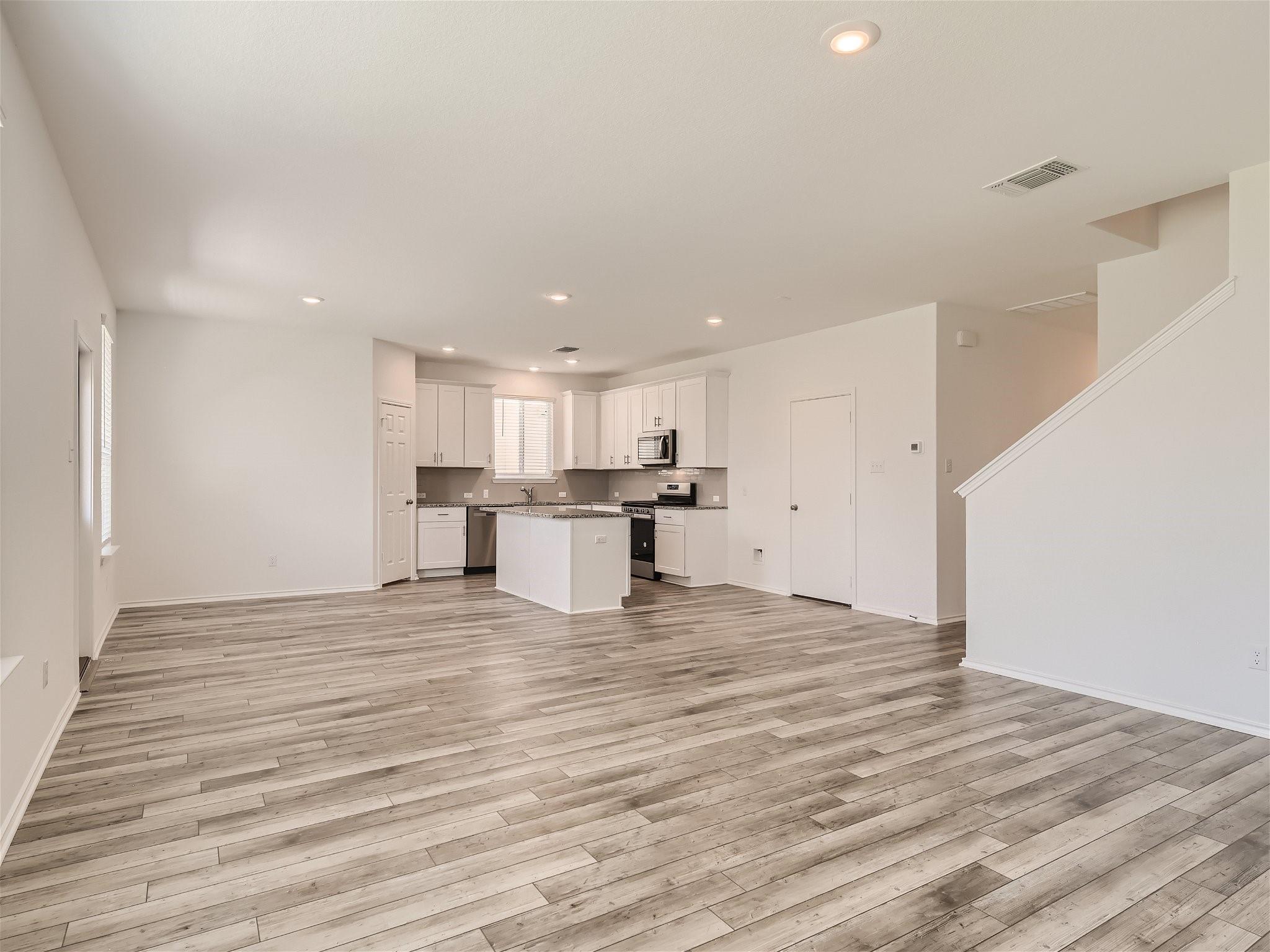 1513 Hope Ranch RD