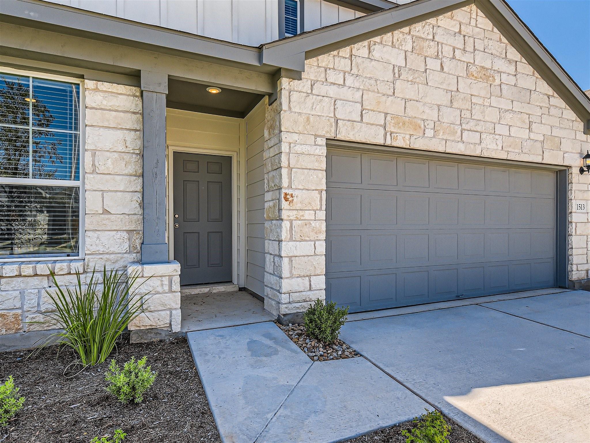 1513 Hope Ranch RD
