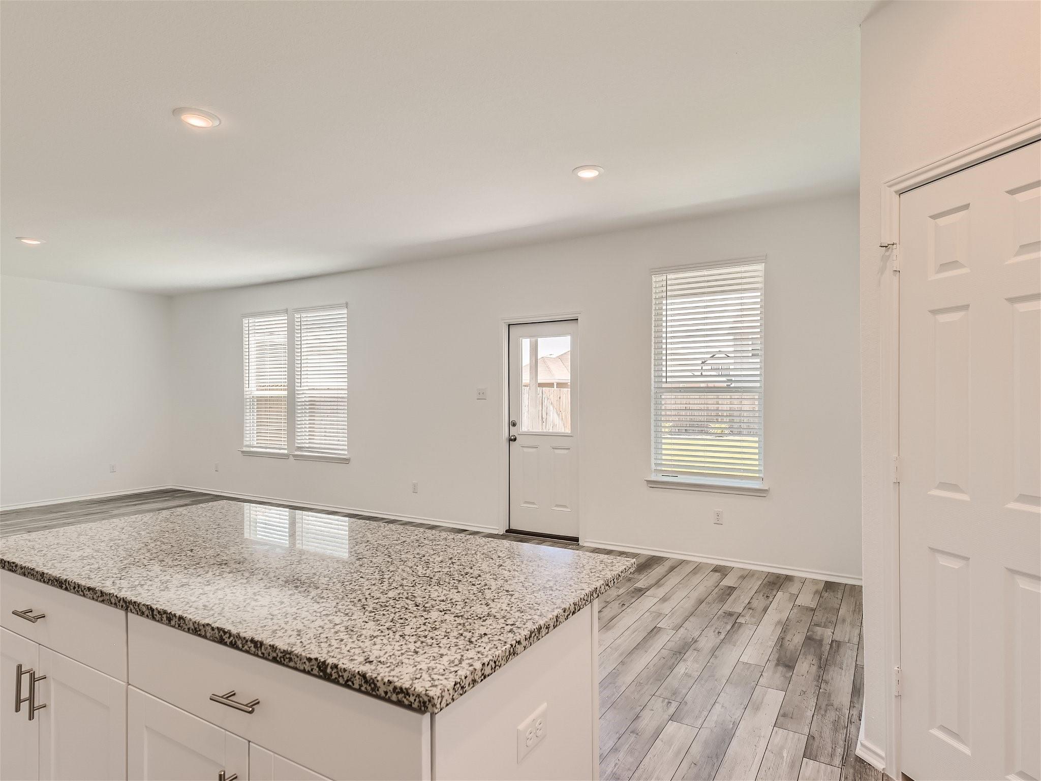 1513 Hope Ranch RD