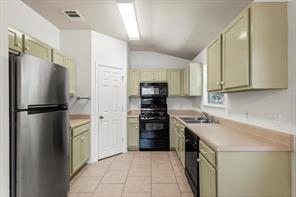 2721 Breezy Point CV