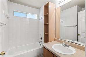 2721 Breezy Point CV