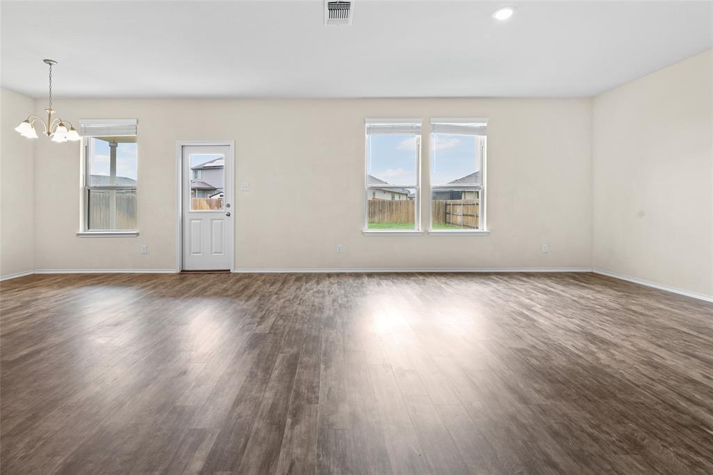 457 Bedford Falls LN, Jarrell