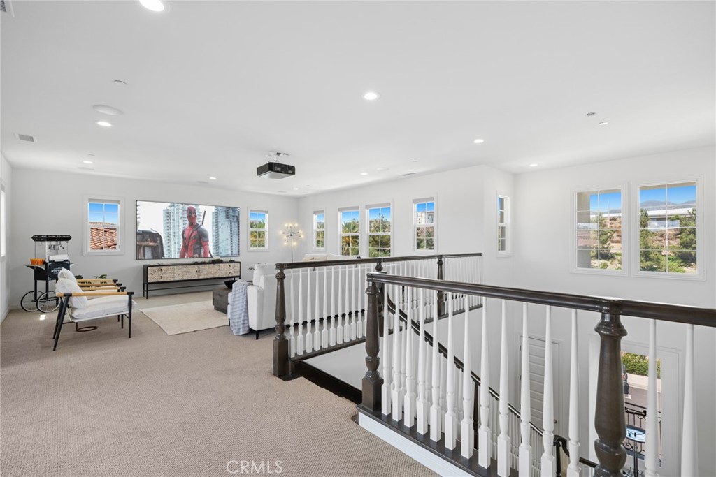 8 Pinnacle Drive