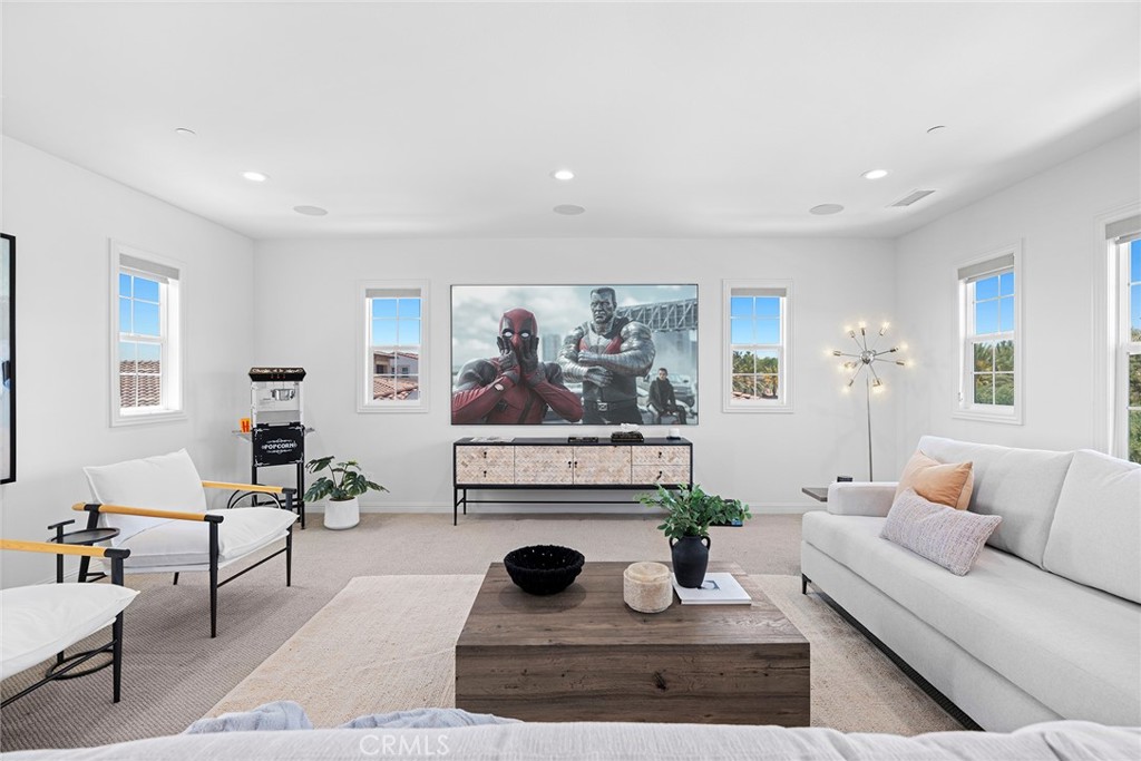 8 Pinnacle Drive