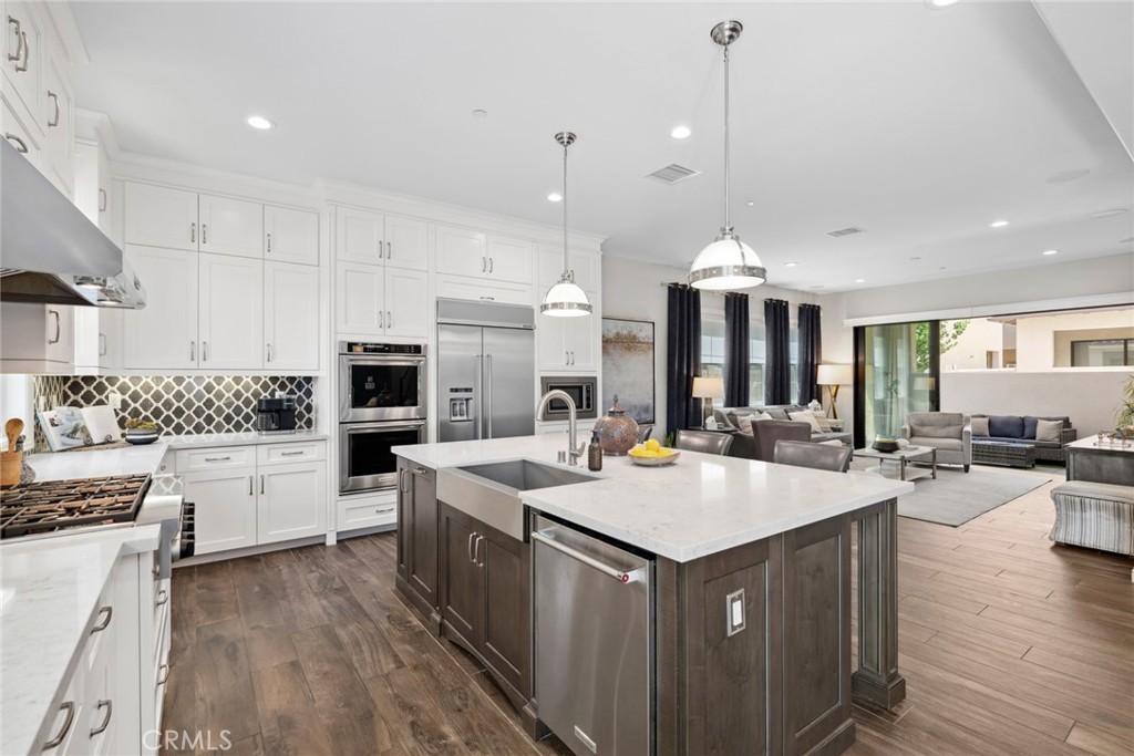 8 Pinnacle Drive