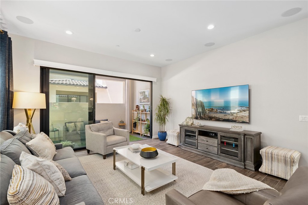 8 Pinnacle Drive