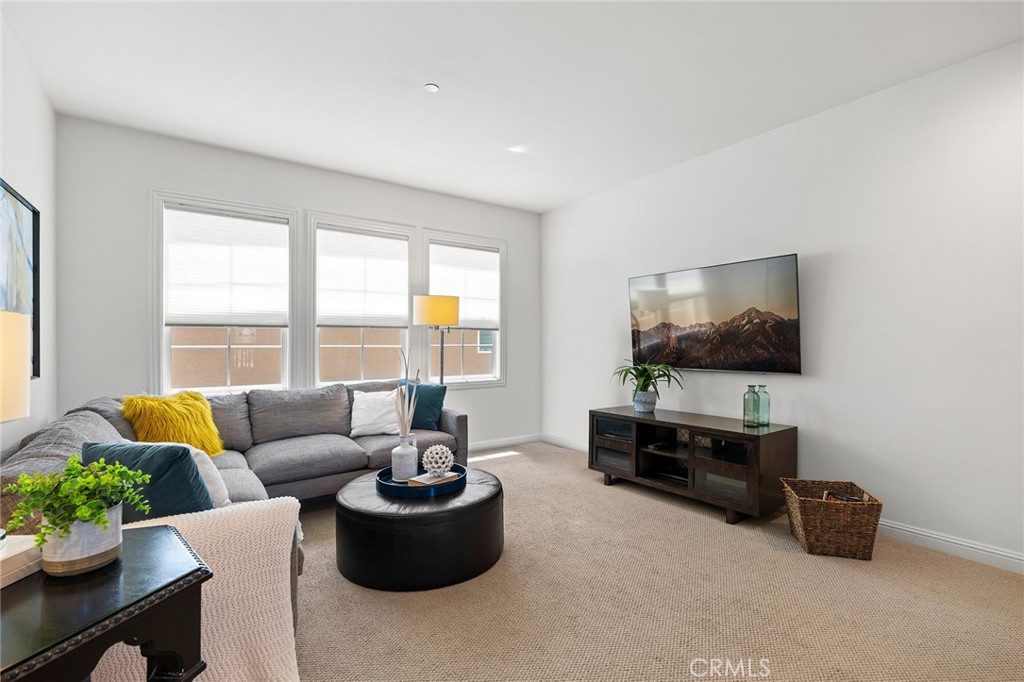 8 Pinnacle Drive