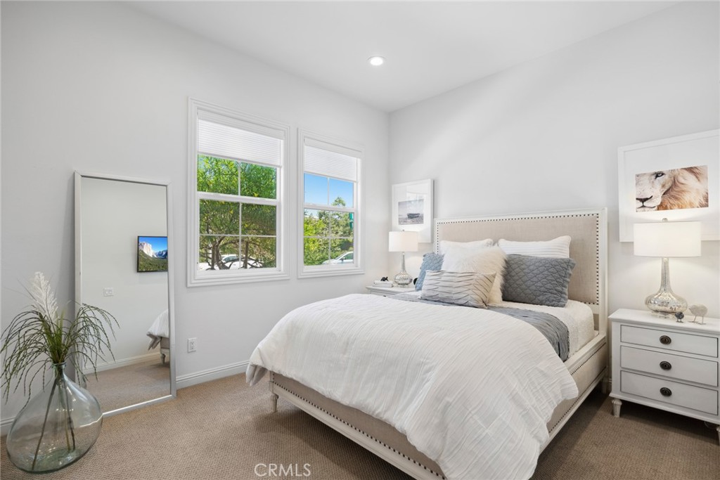 8 Pinnacle Drive