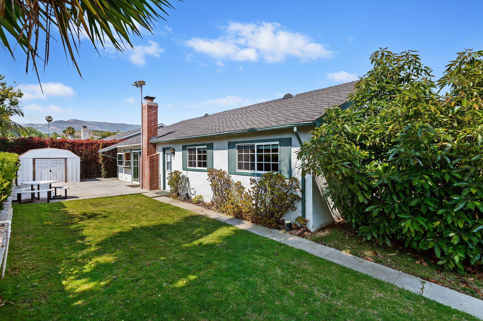 207 Savona Avenue