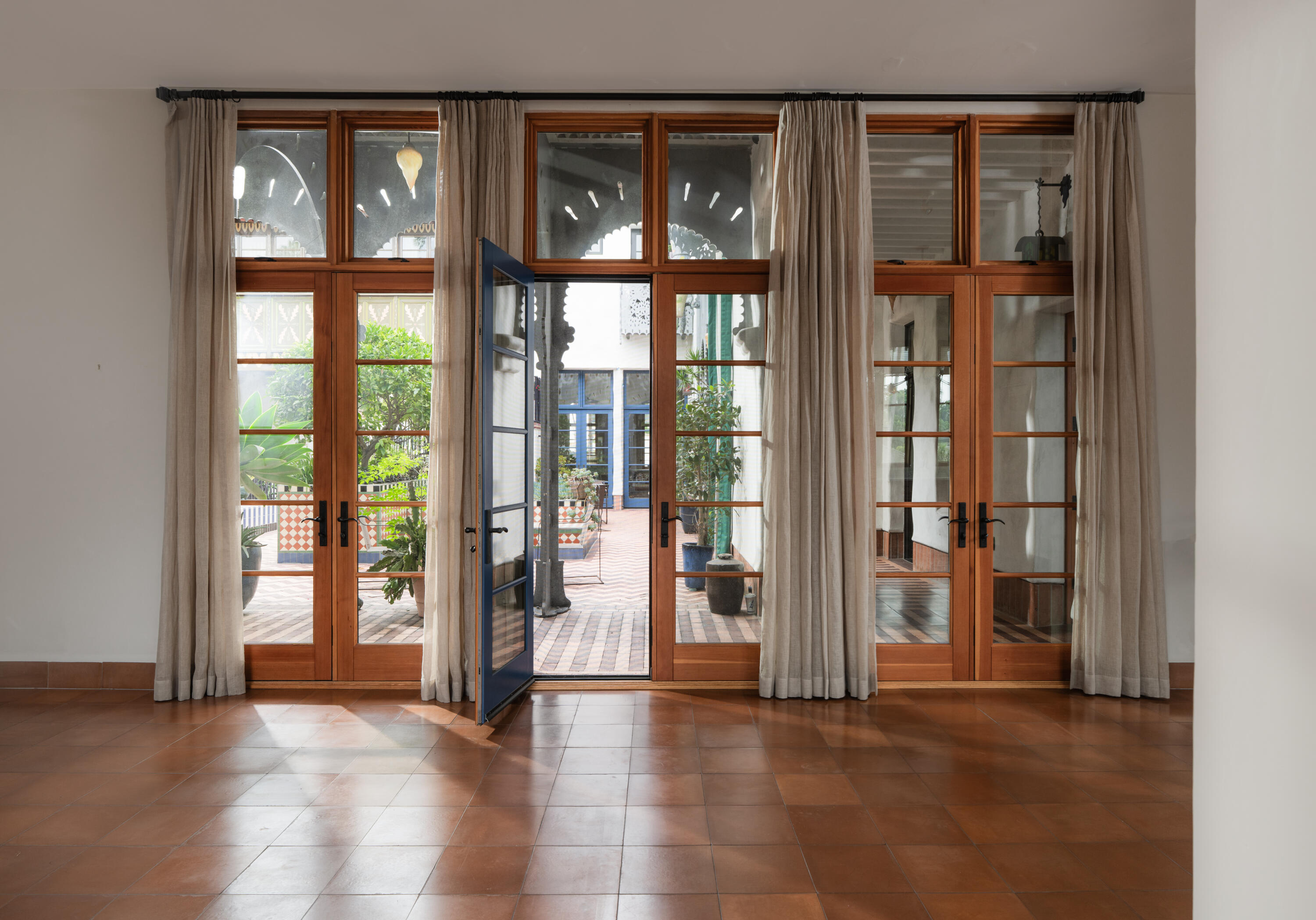 531 Chapala Street, B, SANTA BARBARA Unit: B