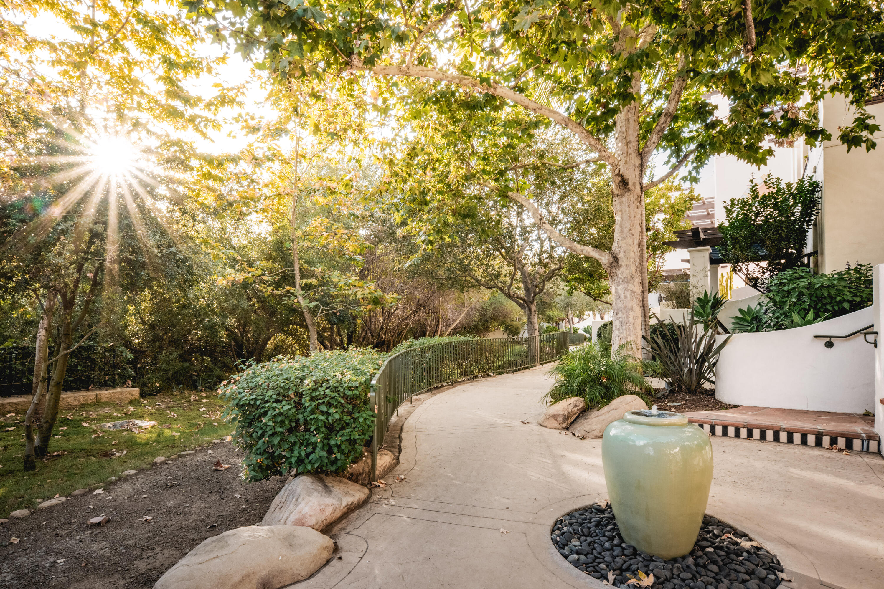 401 Chapala Street, 111, SANTA BARBARA Unit: 111