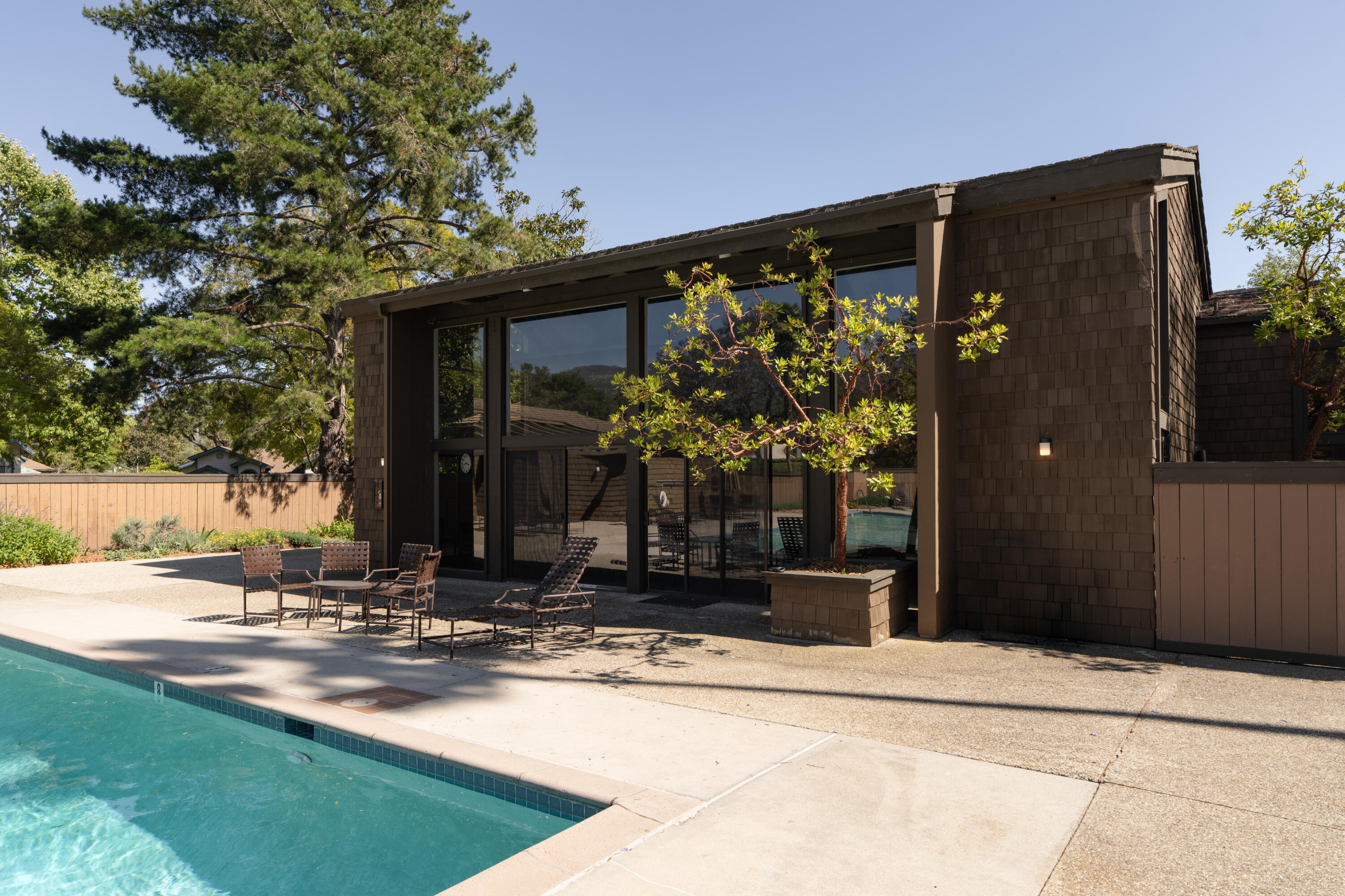 621 Las Perlas Drive