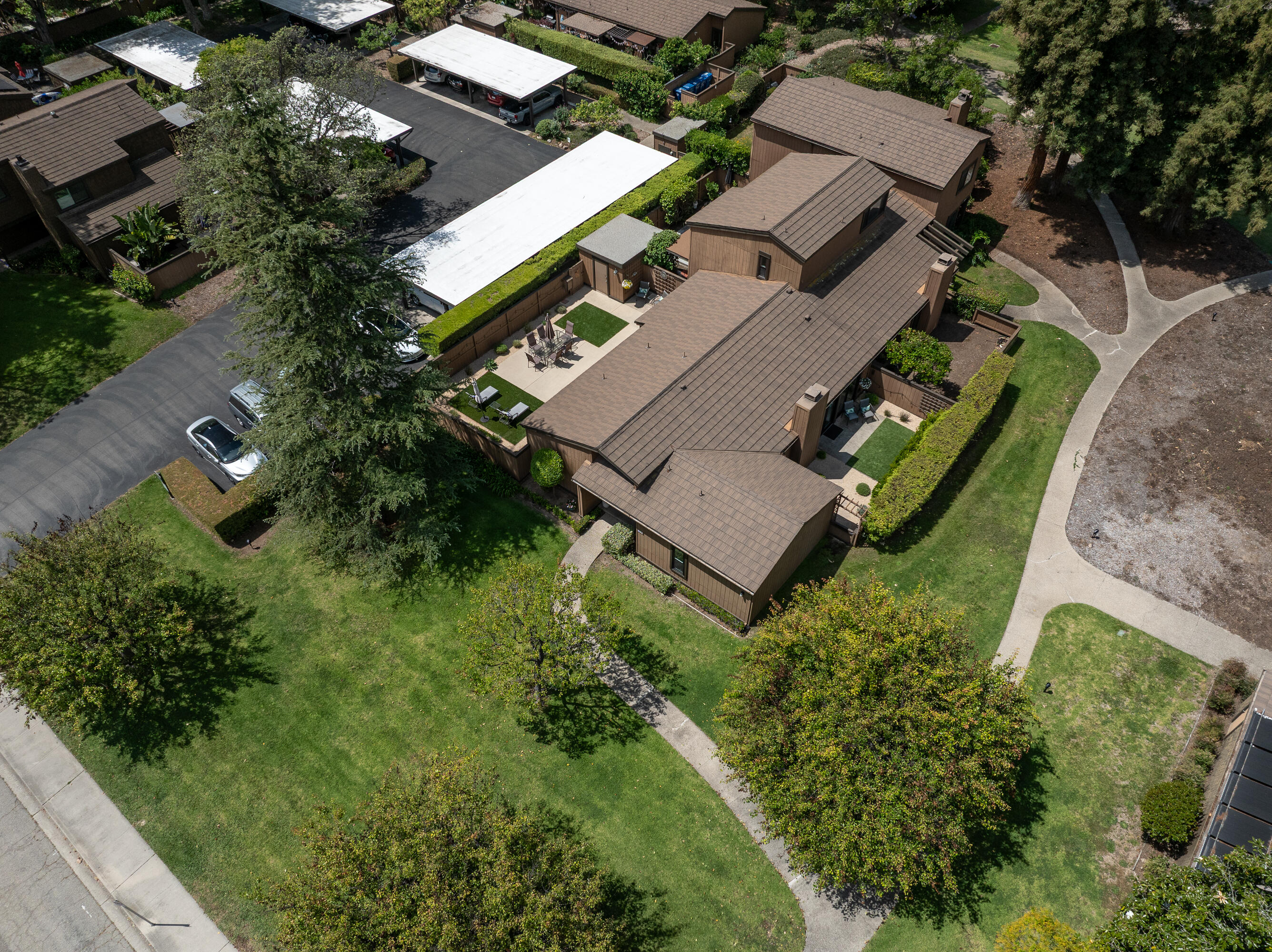 621 Las Perlas Drive