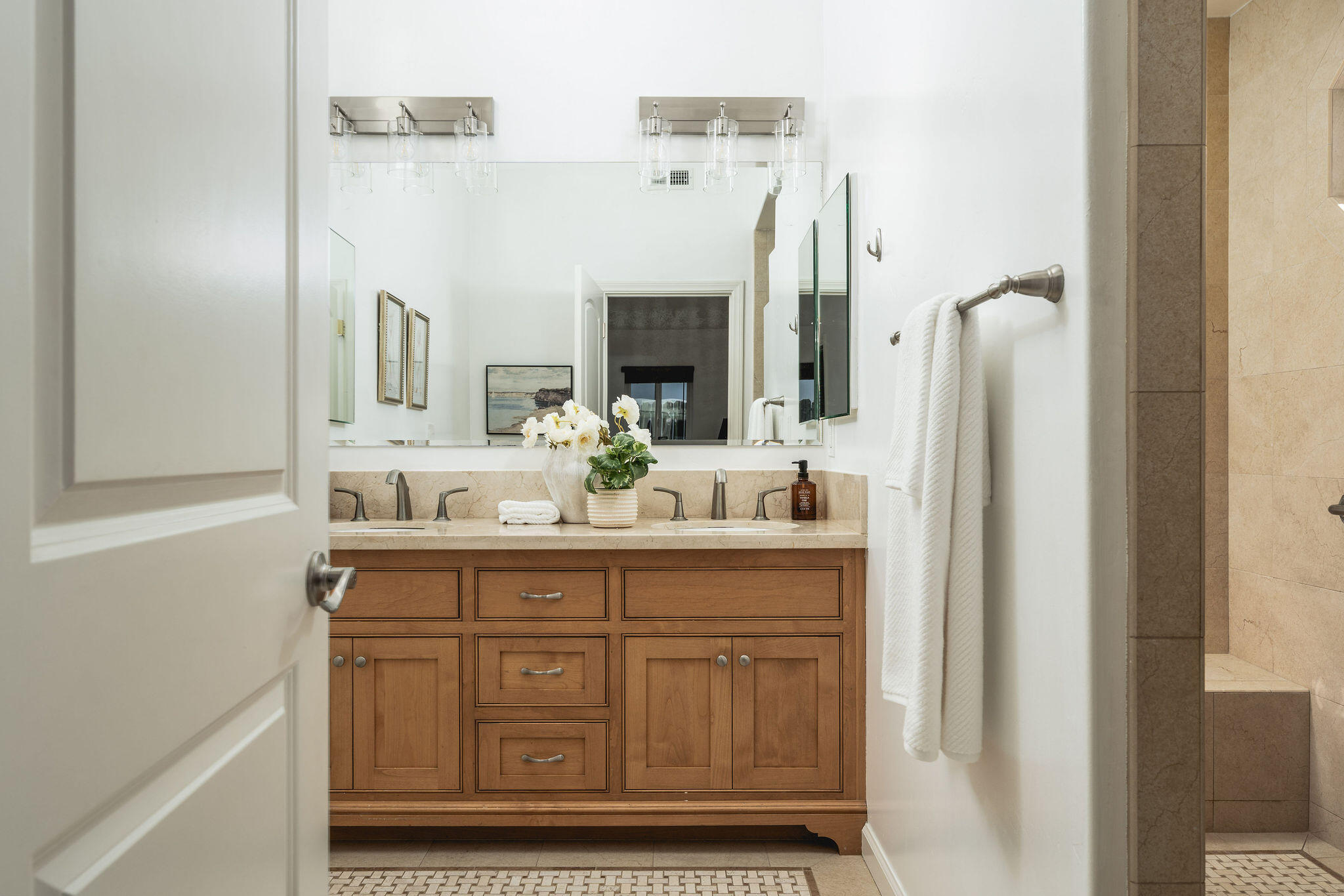 6269 Shamrock Avenue