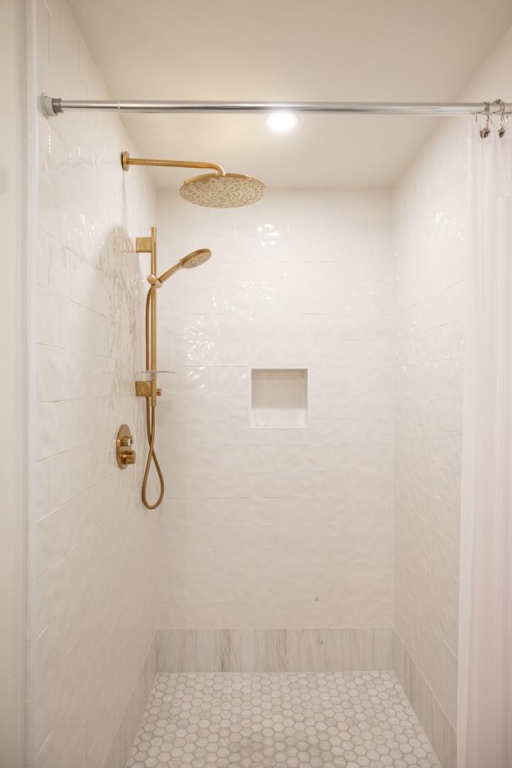 1 West Edith Avenue A101