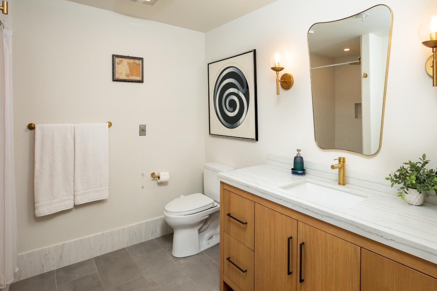 1 West Edith Avenue A101