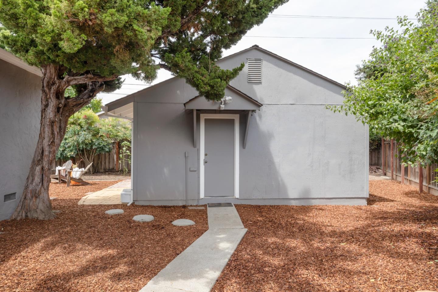 1166 Phyllis Court