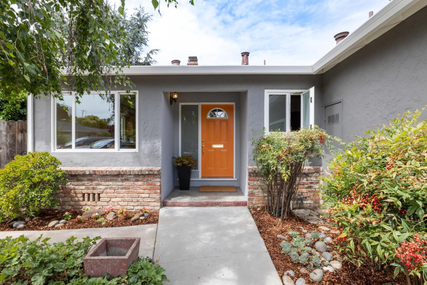 1166 Phyllis Court