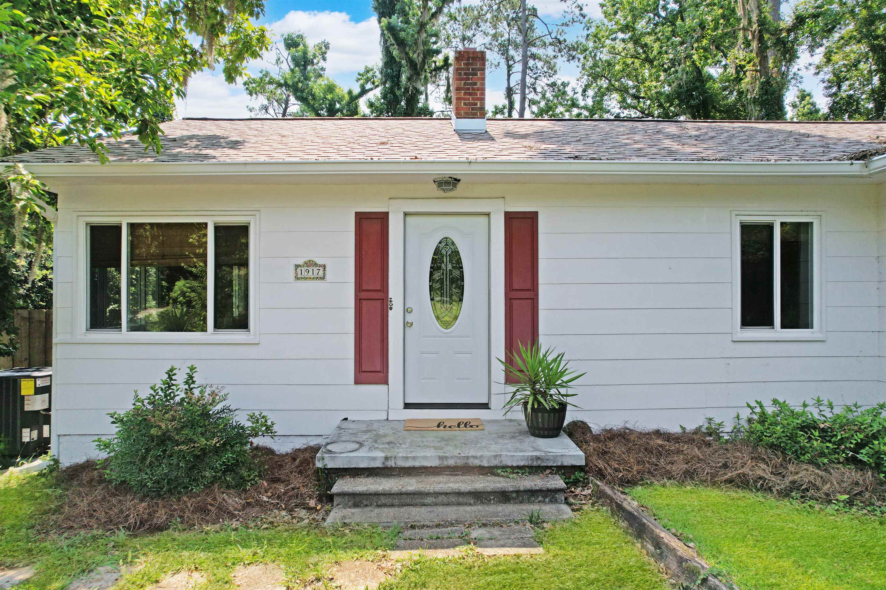 1917 S Magnolia Drive