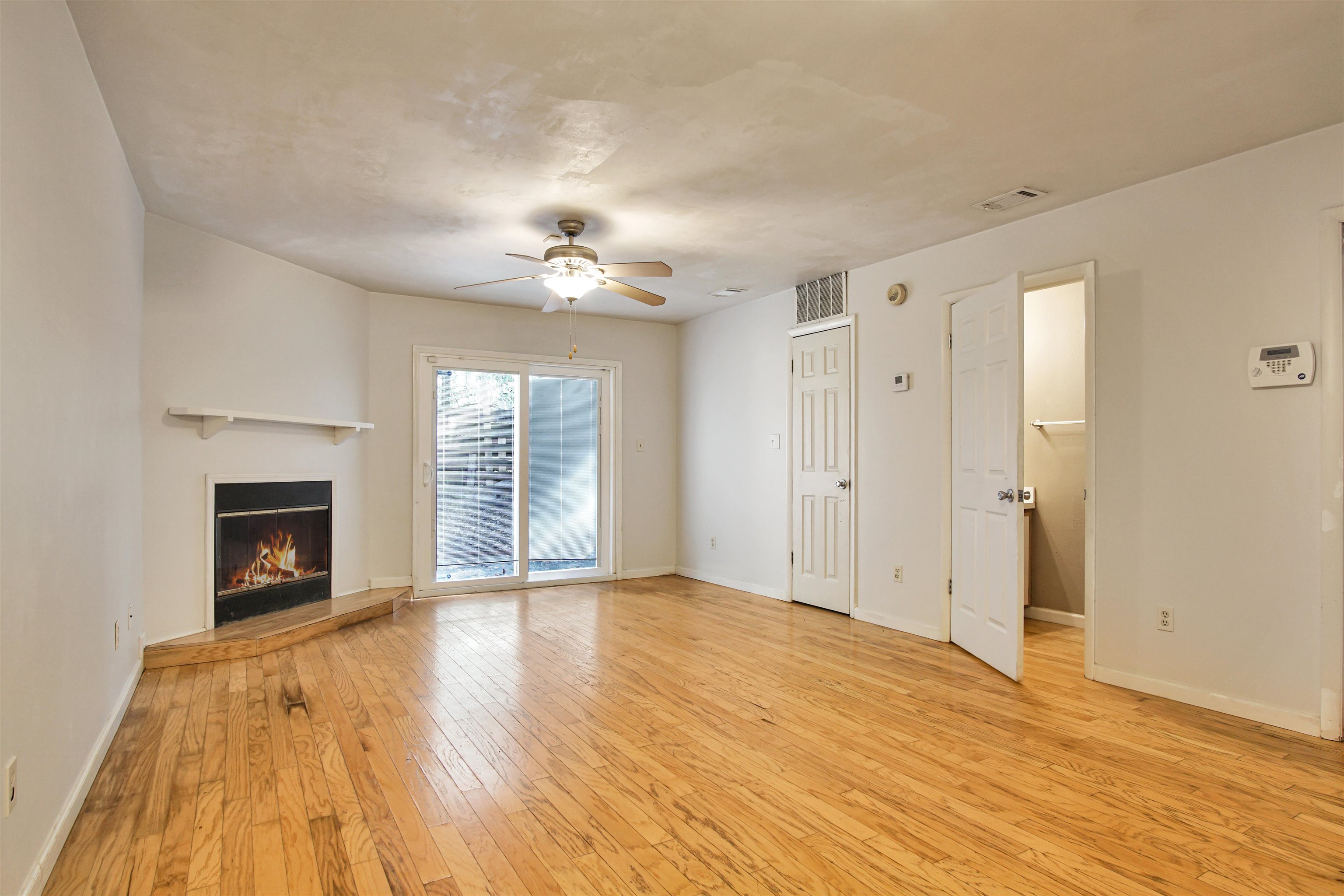 1497 Live Oak Drive