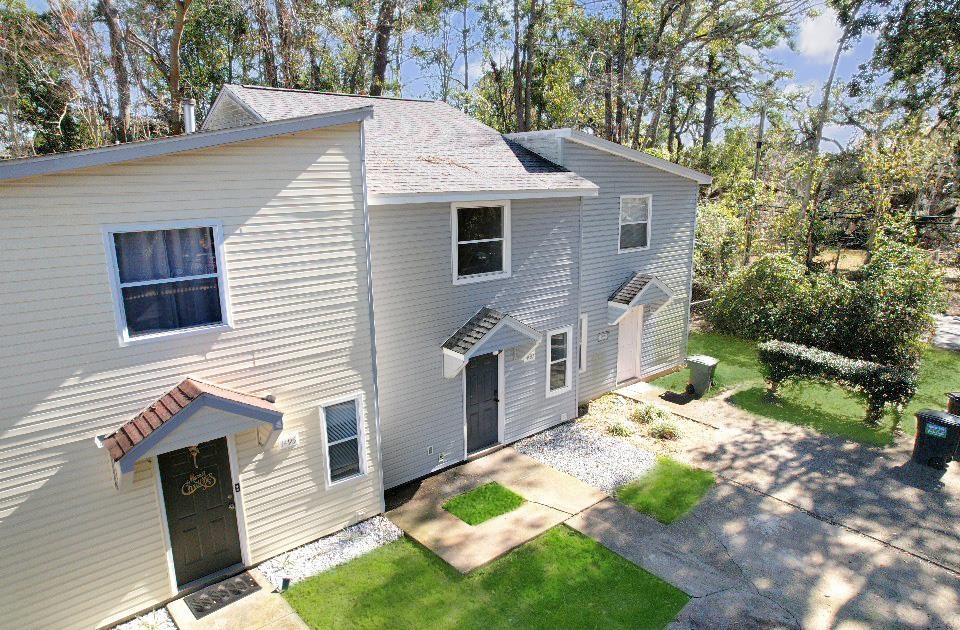 1497 Live Oak Drive