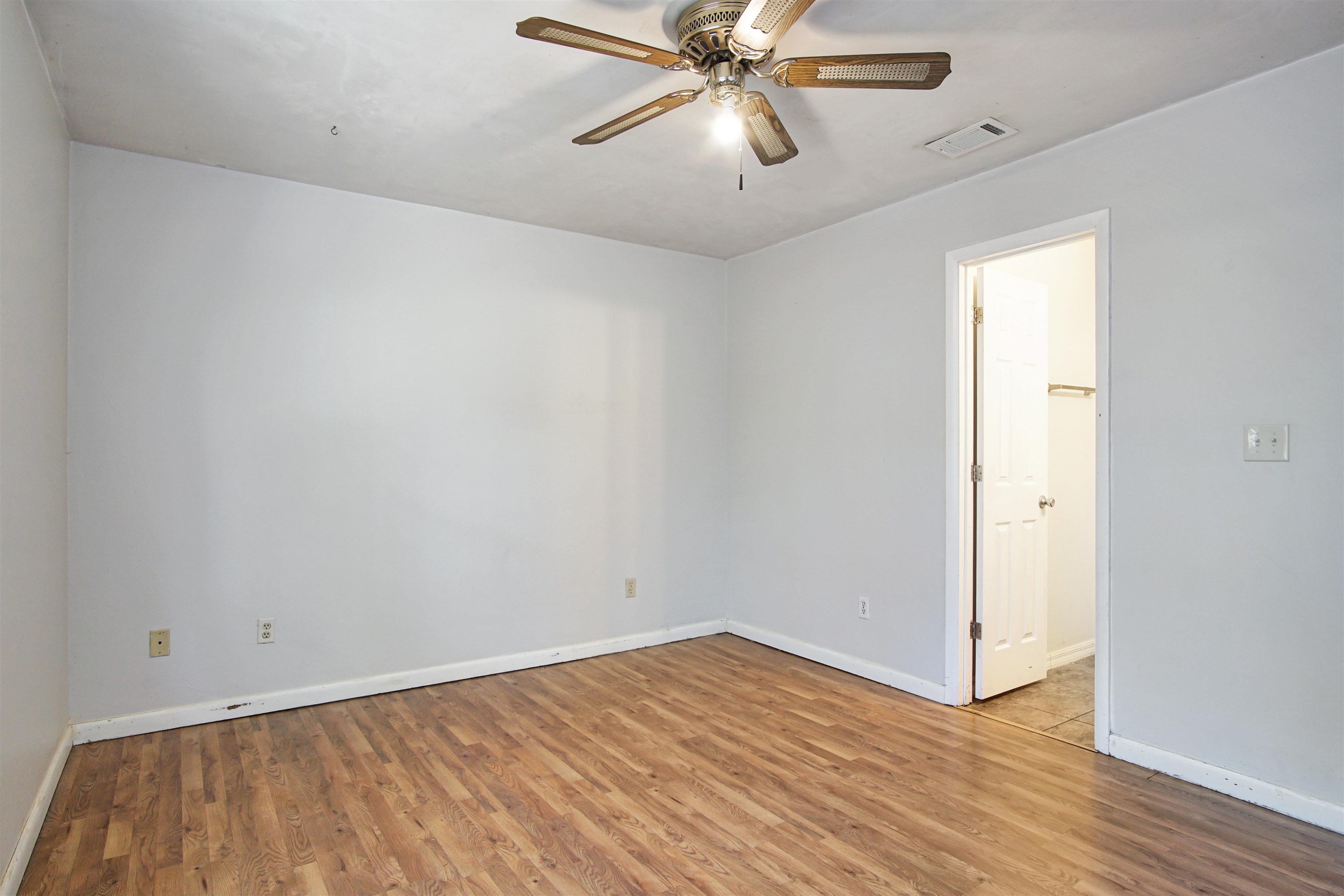 1497 Live Oak Drive