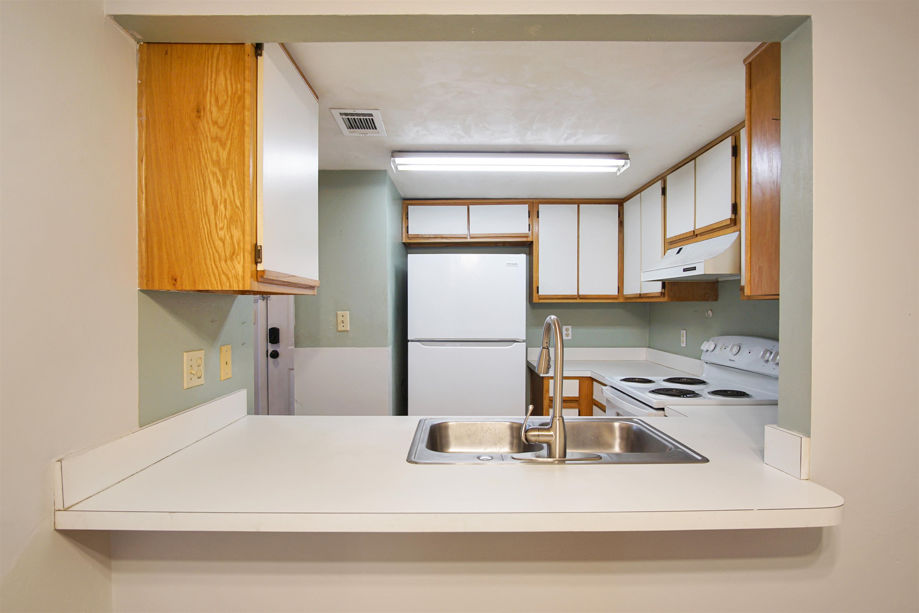 1497 Live Oak Drive
